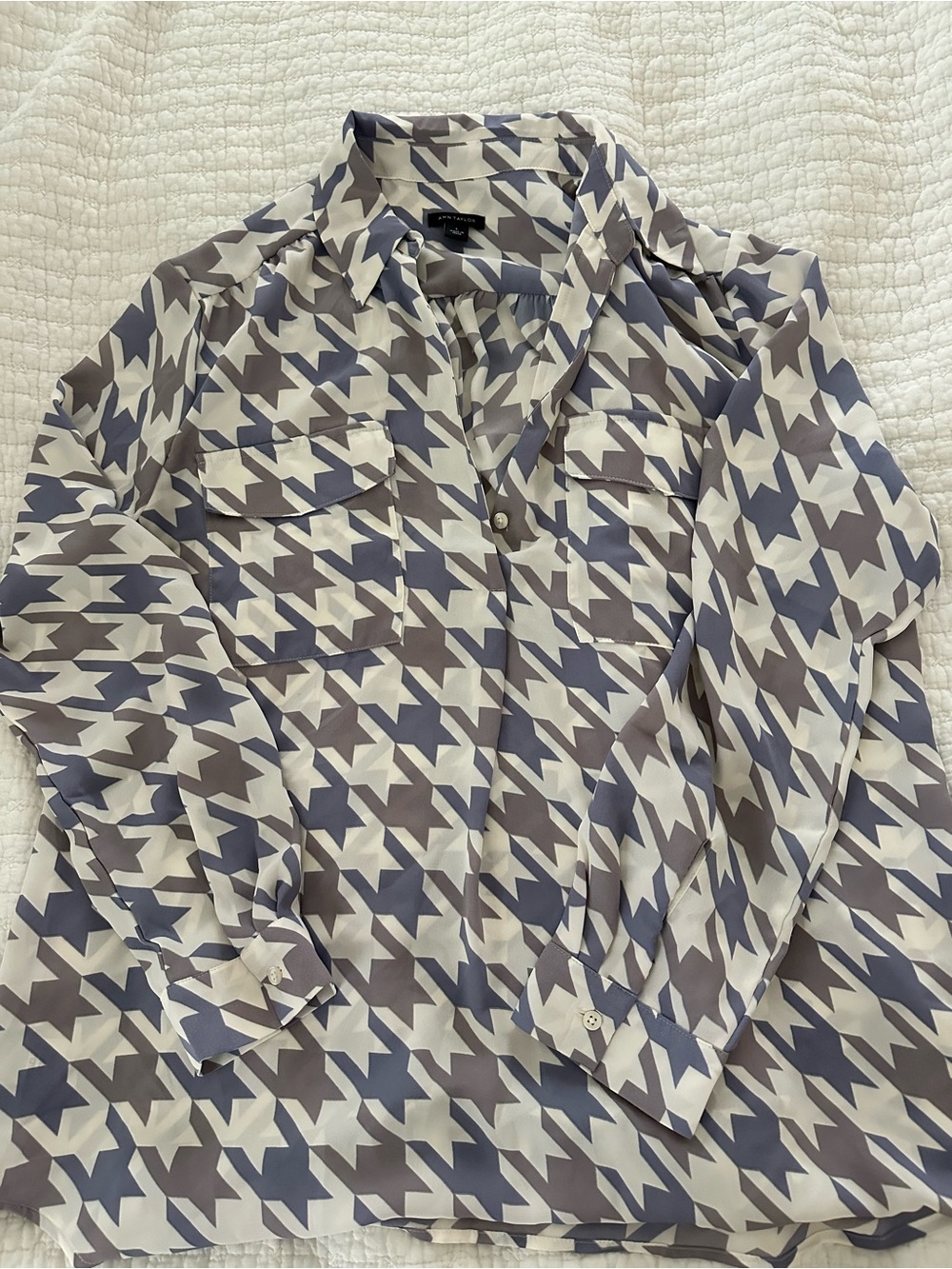 Ann Taylor Abstract Zigzag Blouse in shades of purple
